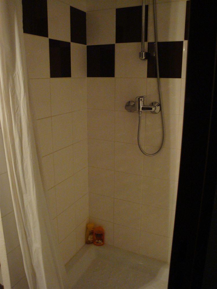 Le Patio Des Traboules Aparthotel Лион Екстериор снимка