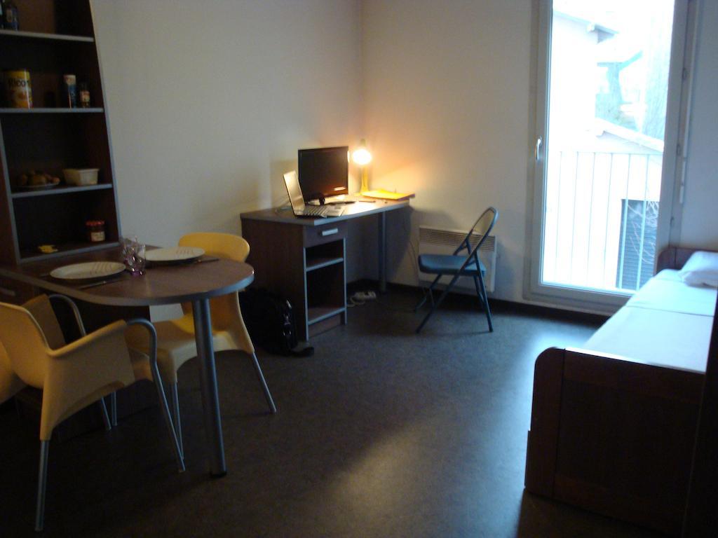 Le Patio Des Traboules Aparthotel Лион Екстериор снимка