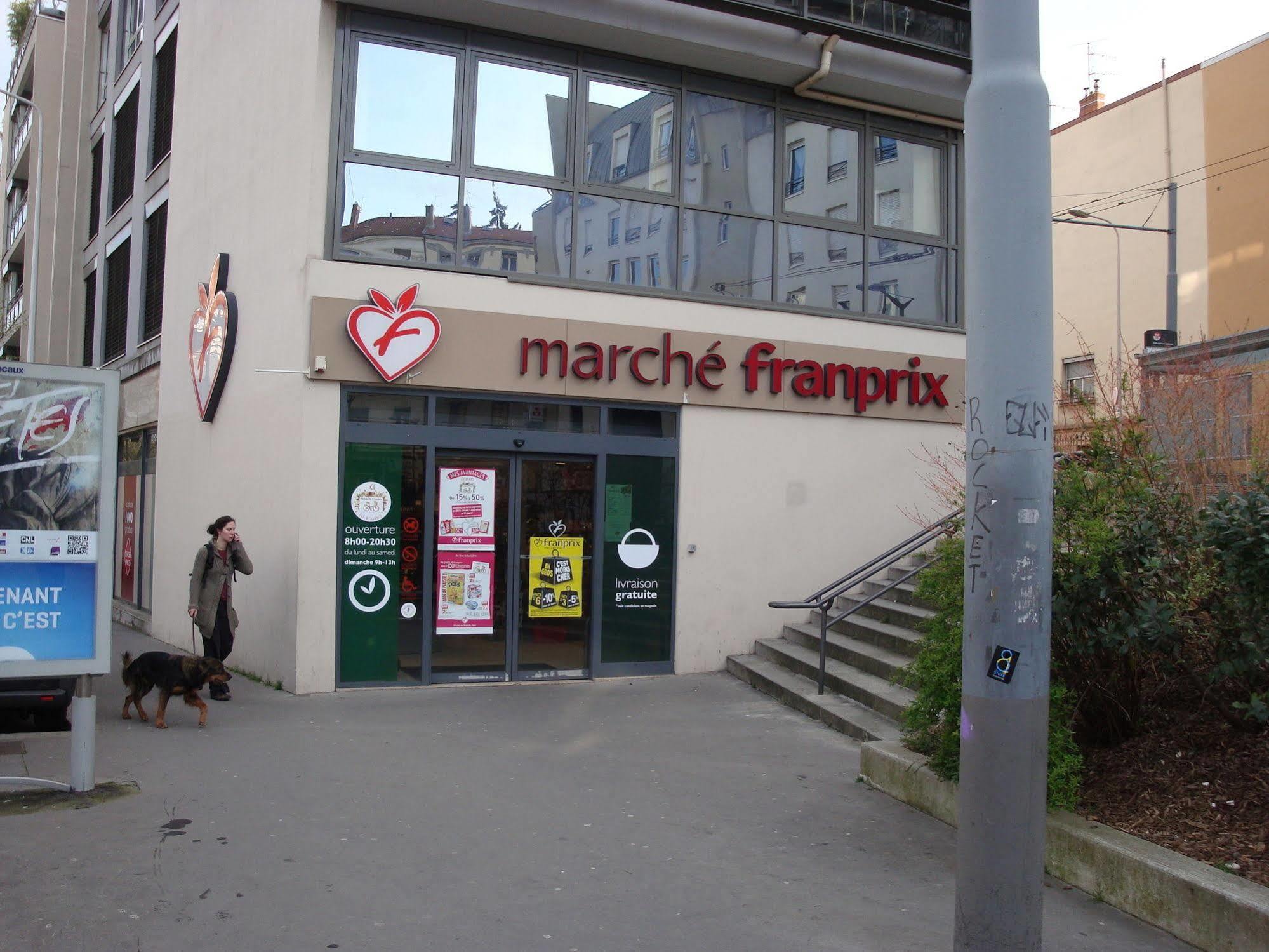 Le Patio Des Traboules Aparthotel Лион Екстериор снимка