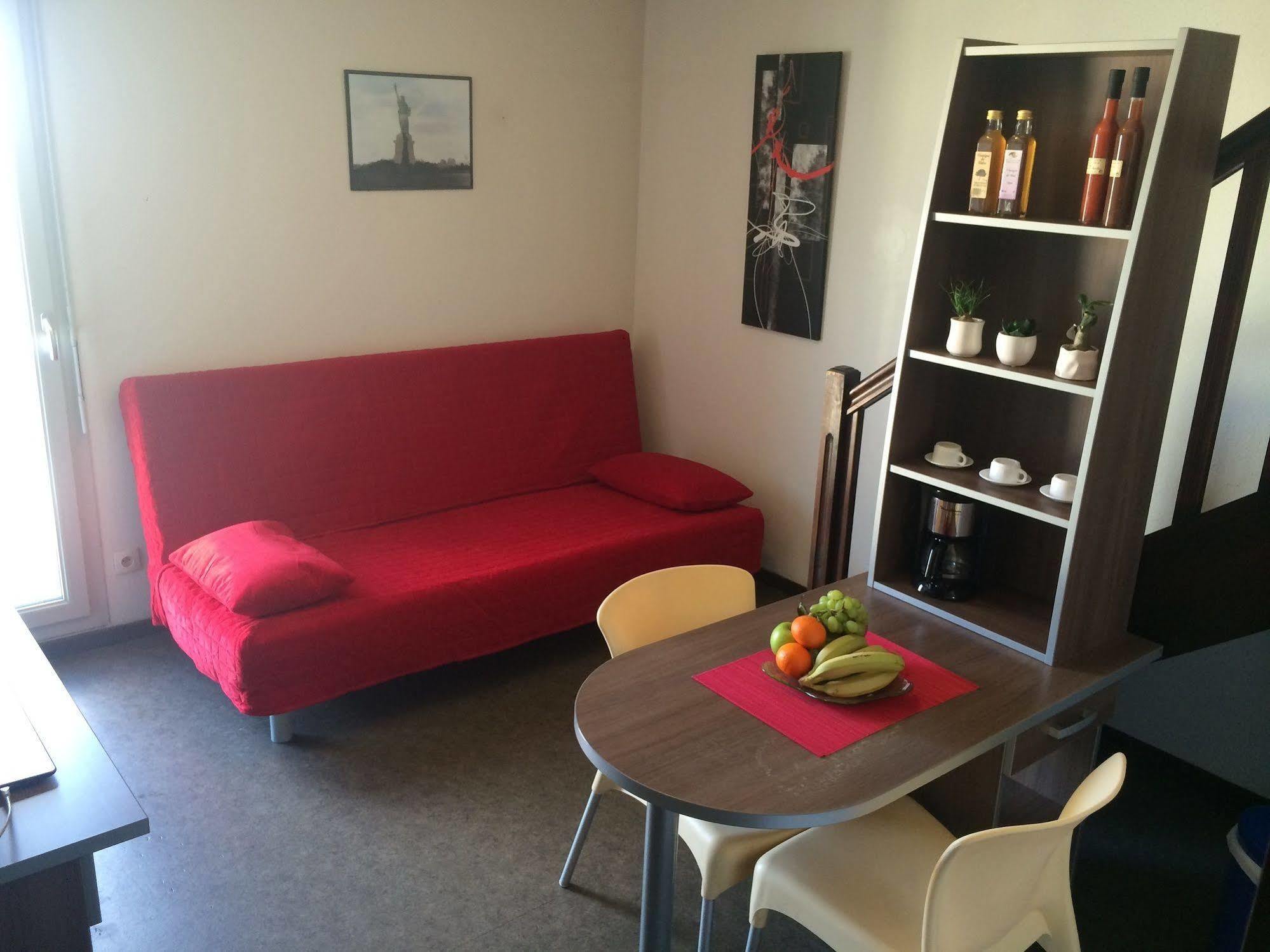 Le Patio Des Traboules Aparthotel Лион Екстериор снимка